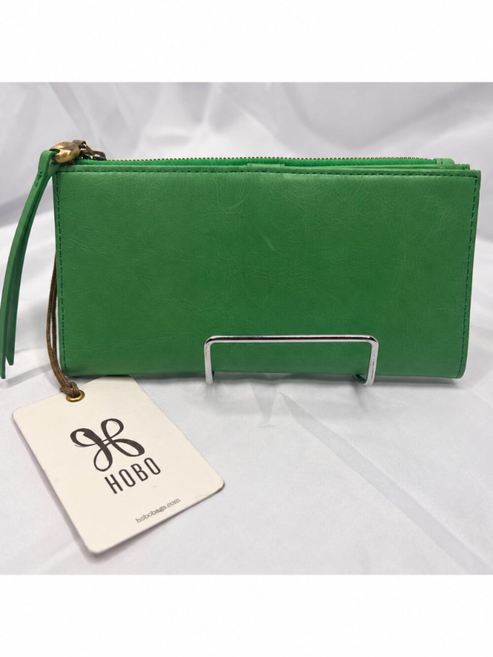 HOBO Ode Mint Green Genuine Leather Bifold Wallet NWT Zip Pocket ID Window